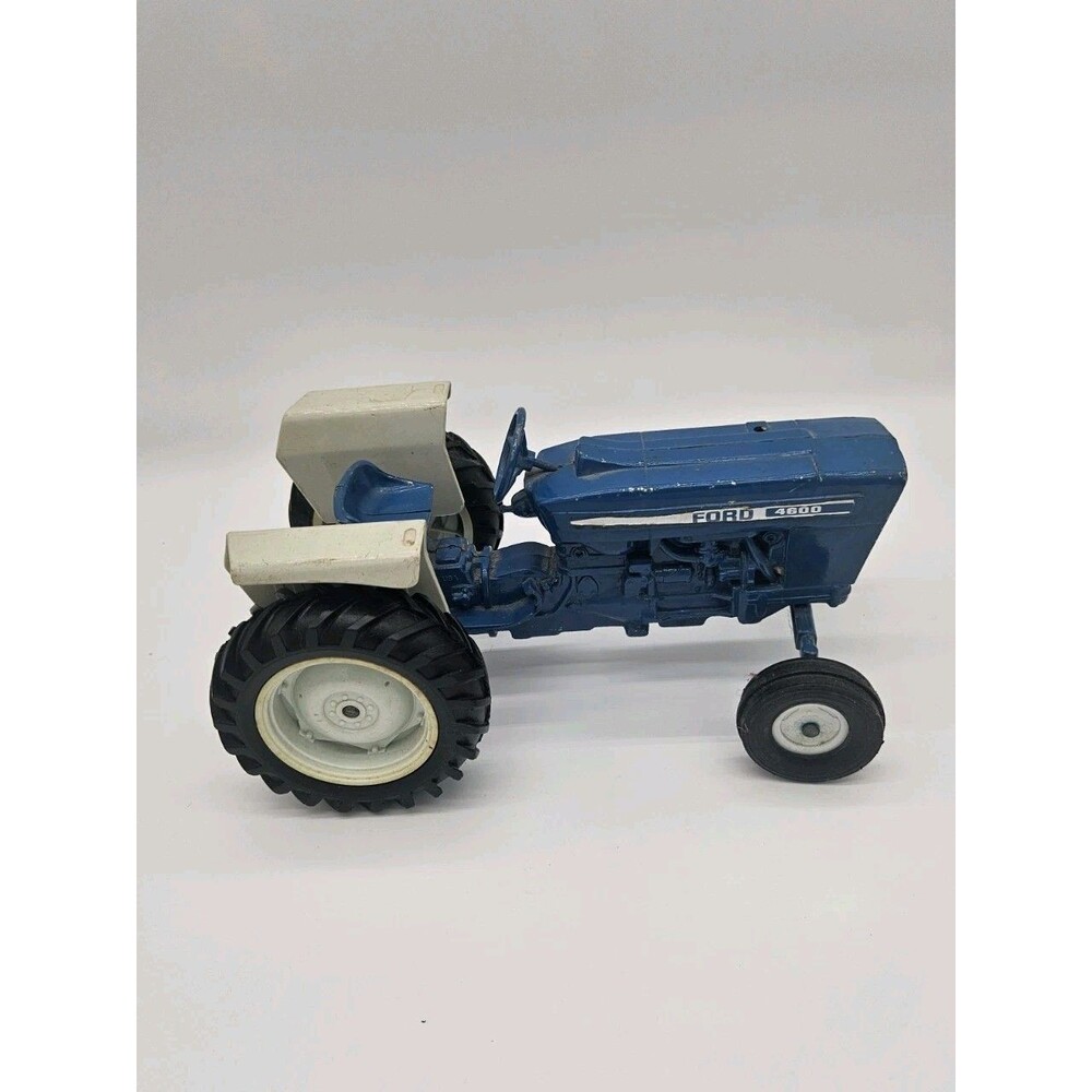 Vintage Ford 4000 1/12 Scale Diecast Blue Farm Tractor And Wagon - Picture 3 of 5